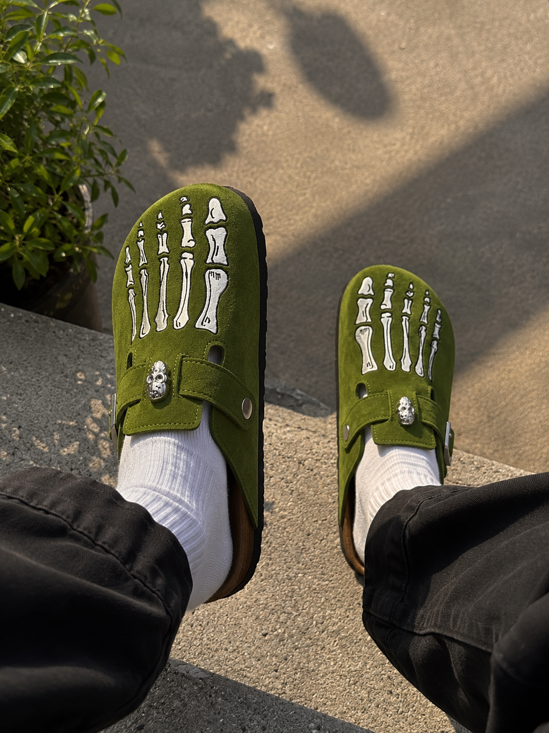Mercer District™ Skeleton Bone Clogs